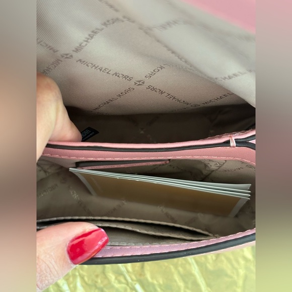 Michael Kors Cece Small Crossbody Bag with Gold Chain –Brand New Primrose color - Picture 15 of 16